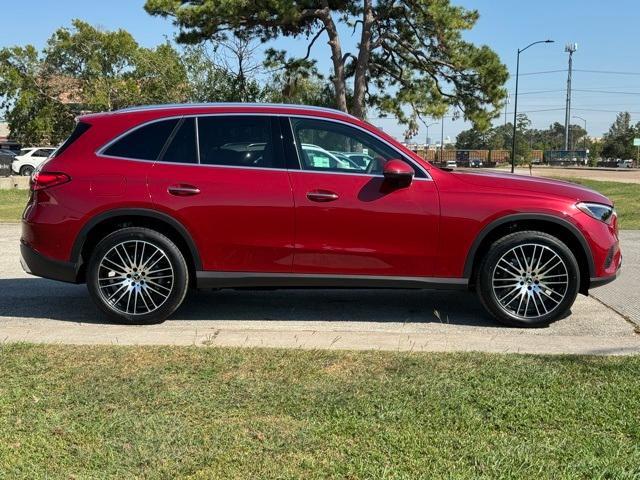 new 2025 Mercedes-Benz GLC 300 car, priced at $56,185