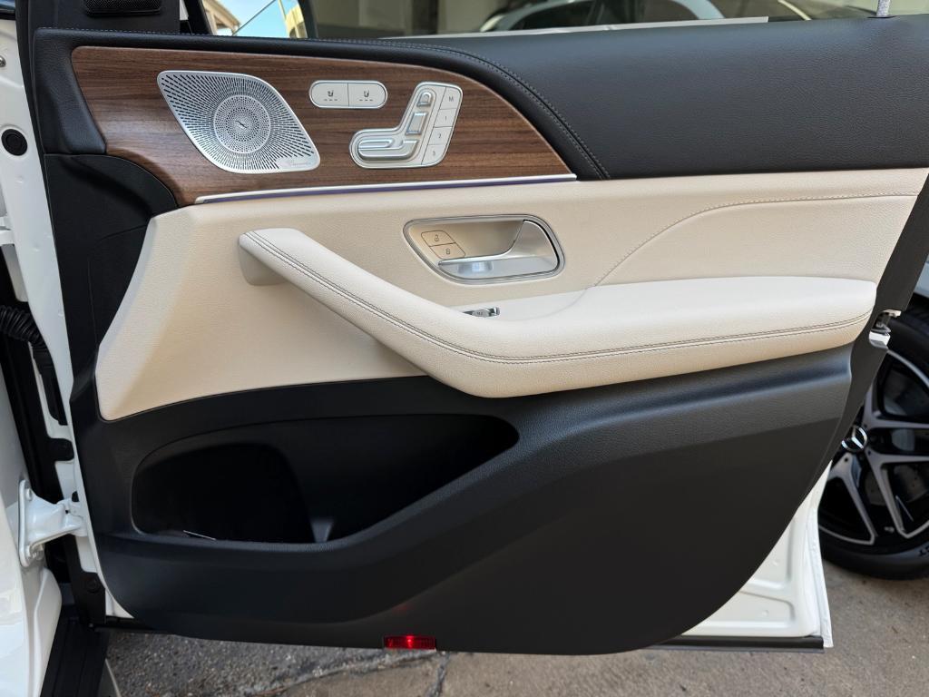 new 2026 Mercedes-Benz GLS 580 car, priced at $120,235