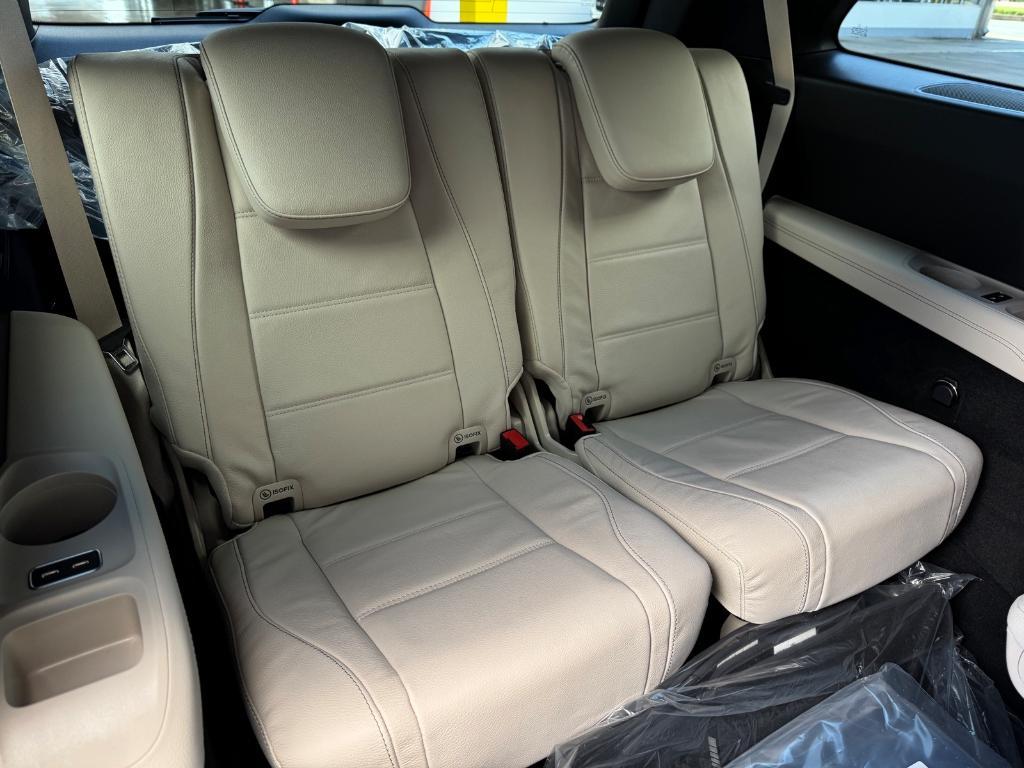 new 2026 Mercedes-Benz GLS 580 car, priced at $120,235