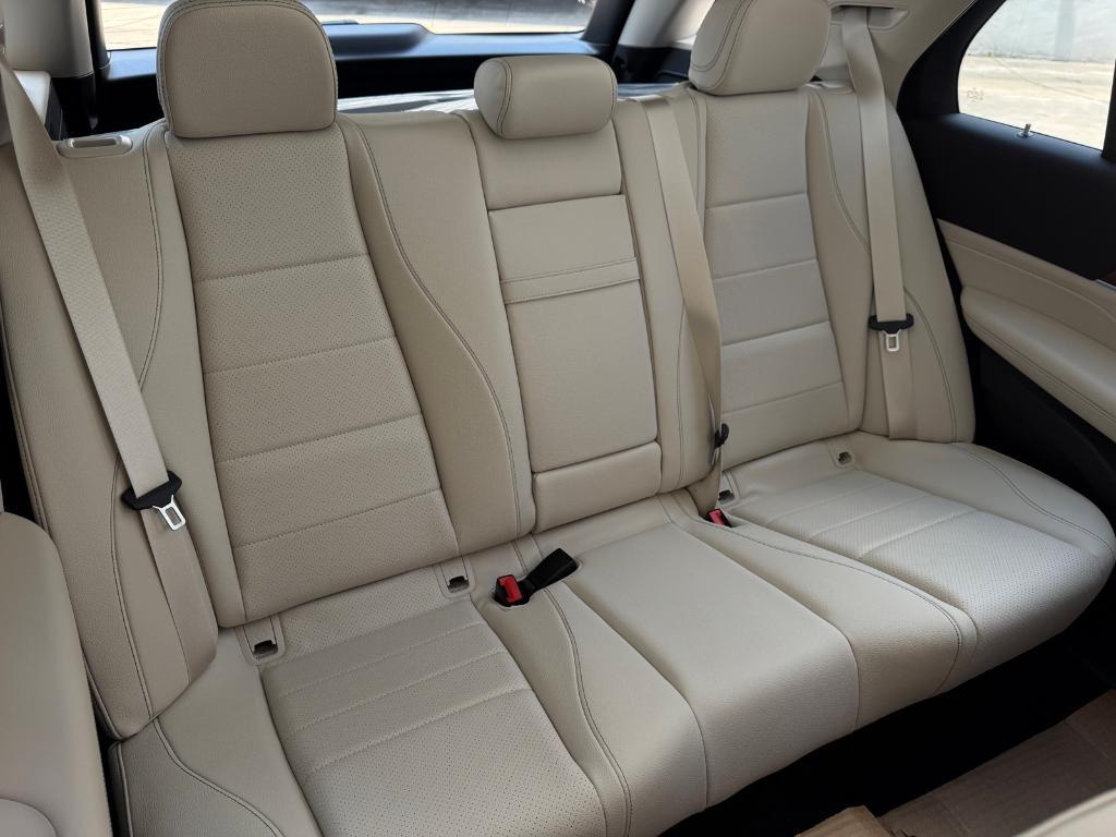 new 2025 Mercedes-Benz GLE 350 car, priced at $71,715