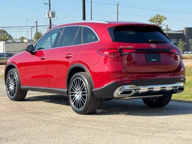 new 2025 Mercedes-Benz GLC 300 car, priced at $55,685