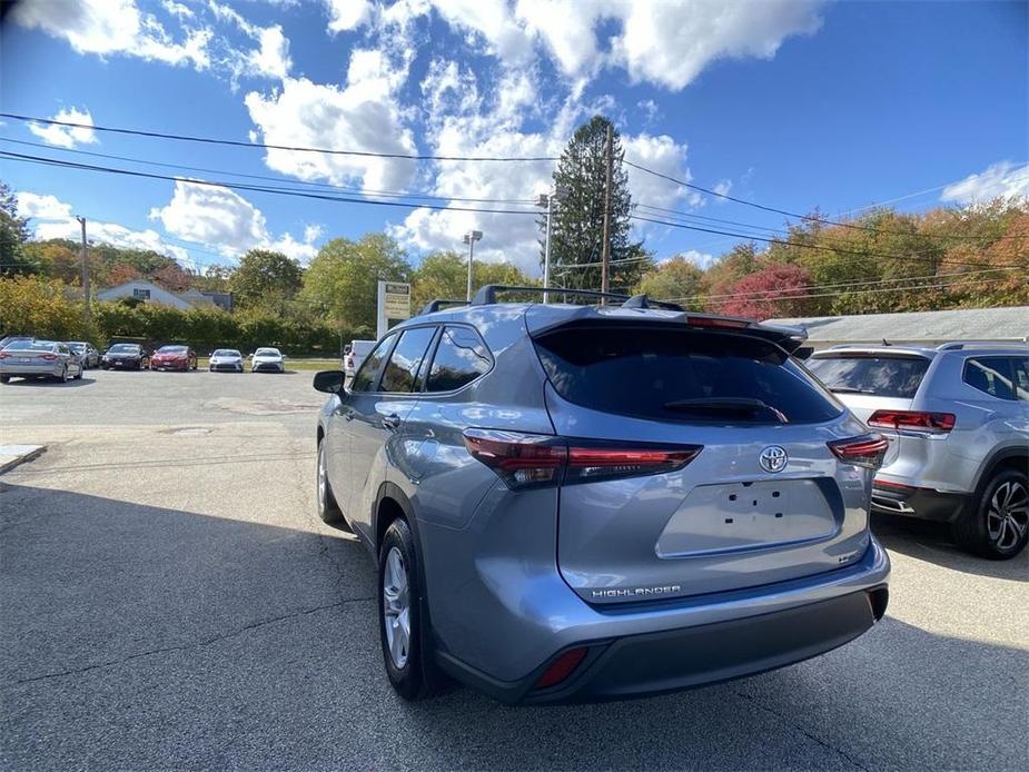 used 2024 Toyota Highlander car, priced at $39,094