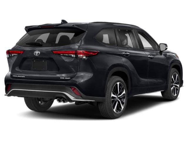 used 2022 Toyota Highlander car, priced at $39,998