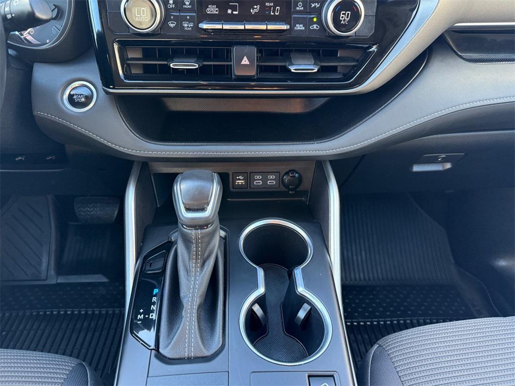 used 2024 Toyota Highlander car, priced at $36,223