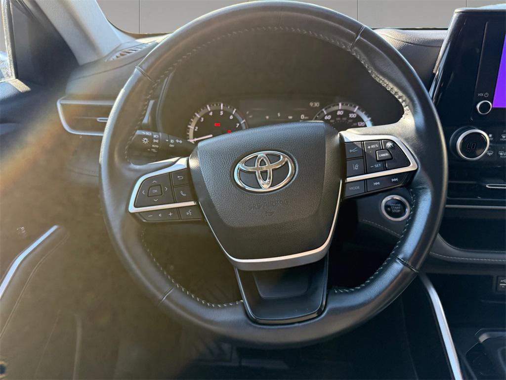 used 2024 Toyota Highlander car, priced at $36,223