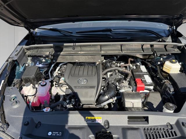 used 2023 Toyota Highlander car, priced at $38,657