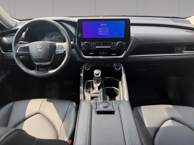 used 2024 Toyota Grand Highlander car, priced at $45,998