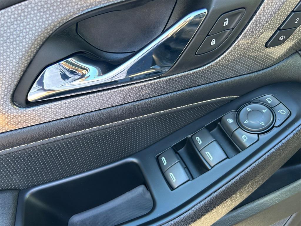 used 2024 Chevrolet Traverse car, priced at $41,962