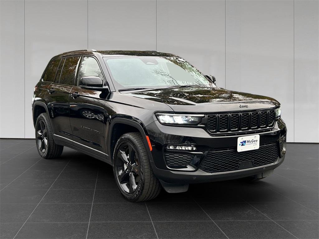 used 2023 Jeep Grand Cherokee car, priced at $26,752