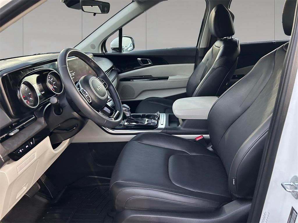 used 2024 Kia Carnival car, priced at $32,994