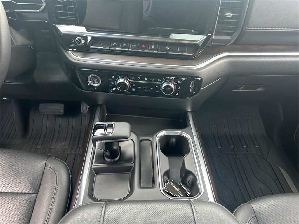used 2023 GMC Sierra 1500 car, priced at $43,188
