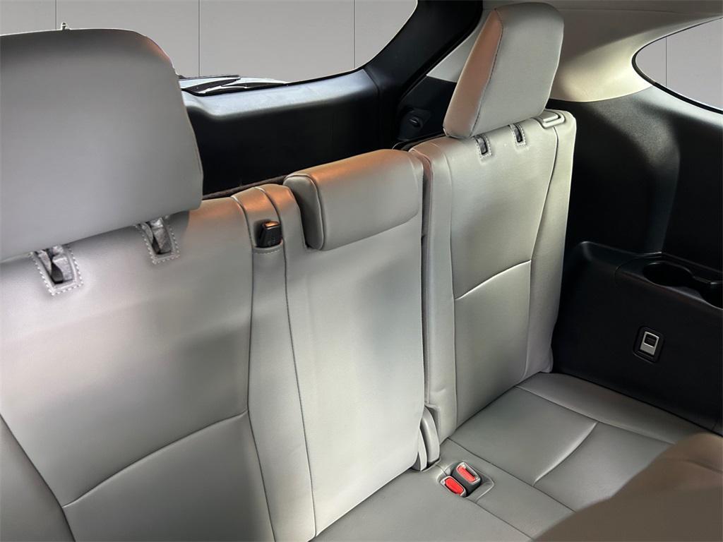 used 2022 Toyota Highlander car, priced at $34,820