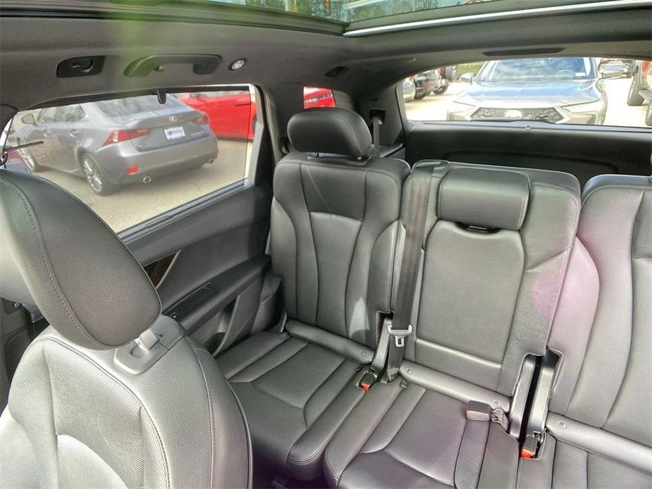 used 2017 Audi Q7 car, priced at $22,364