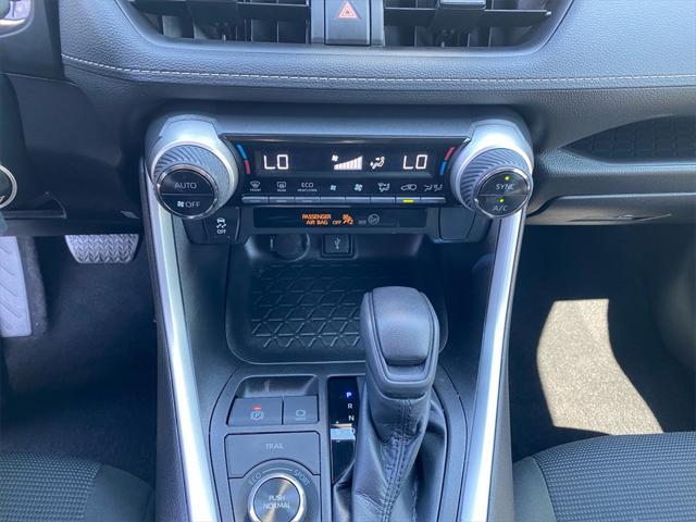 used 2022 Toyota RAV4 Hybrid car, priced at $31,998