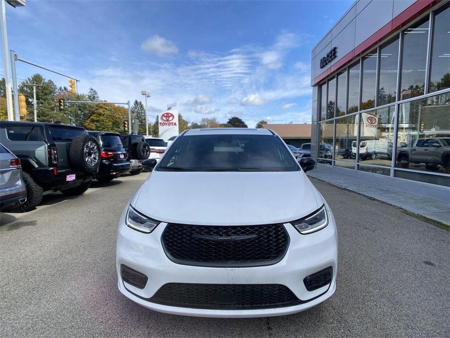 used 2023 Chrysler Pacifica Hybrid car, priced at $38,465