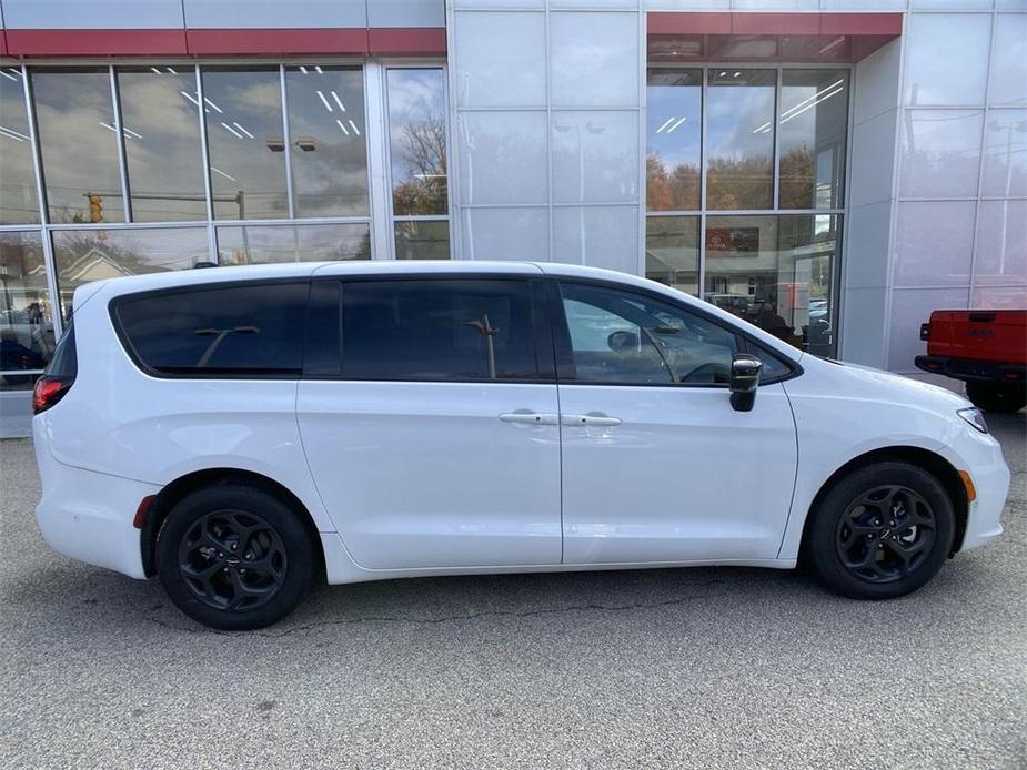 used 2023 Chrysler Pacifica Hybrid car, priced at $38,465