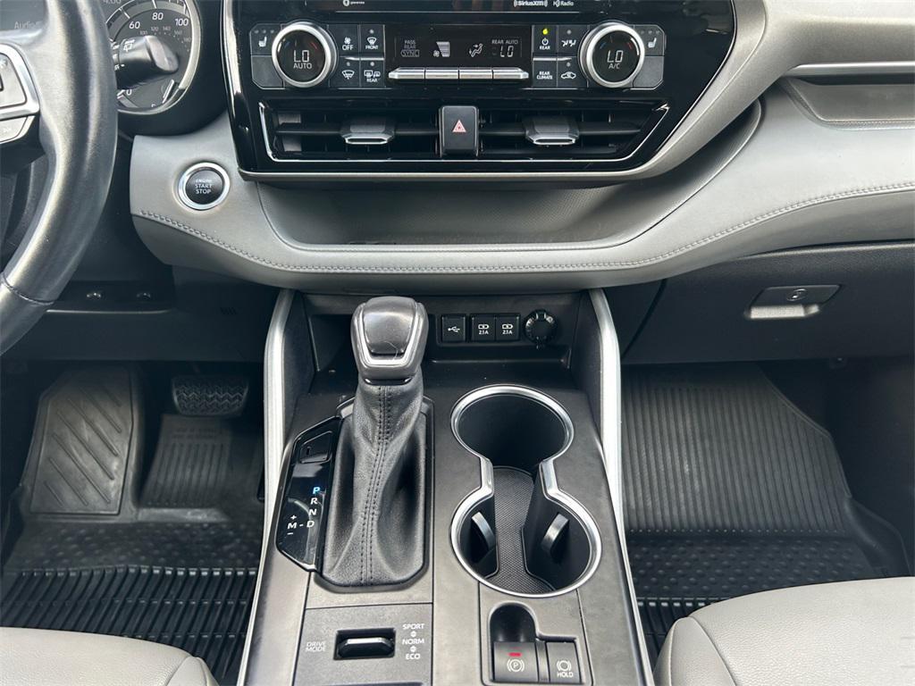 used 2021 Toyota Highlander car, priced at $28,971