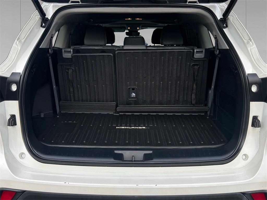 used 2021 Toyota Highlander car, priced at $28,971