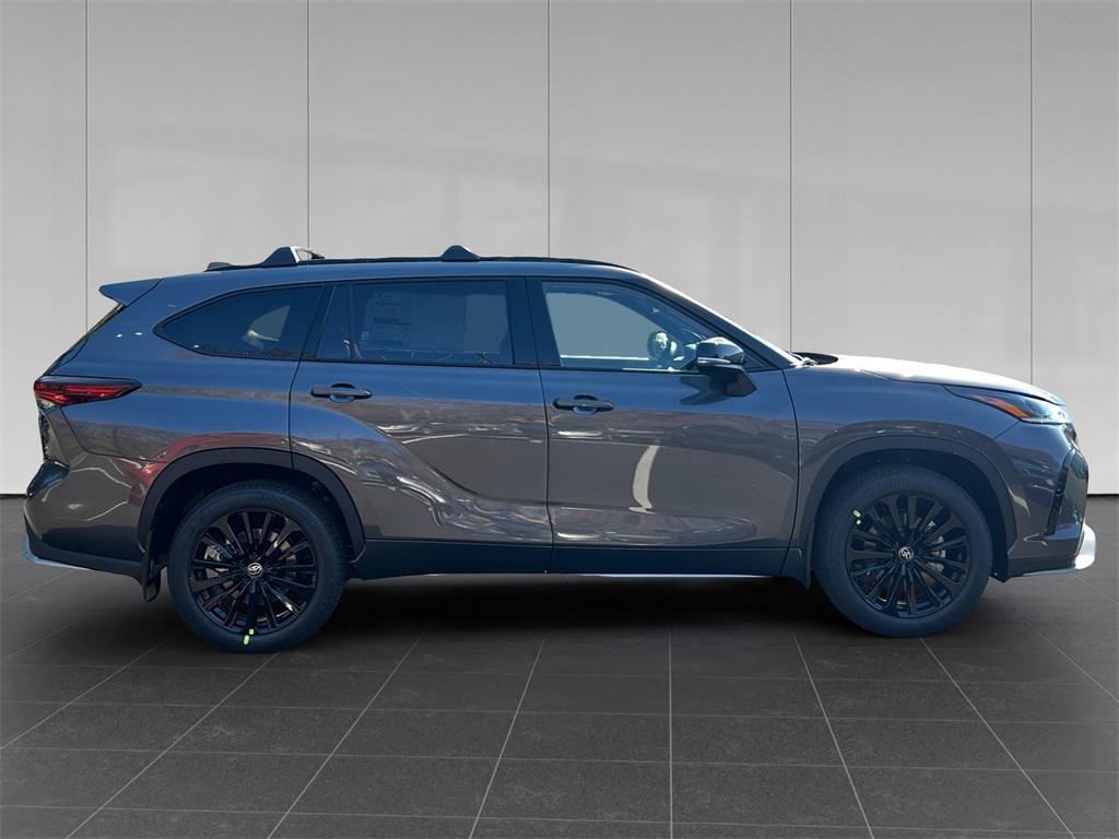 new 2025 Toyota Highlander car, priced at $51,909
