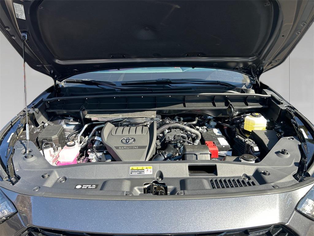 new 2025 Toyota Highlander car, priced at $51,909