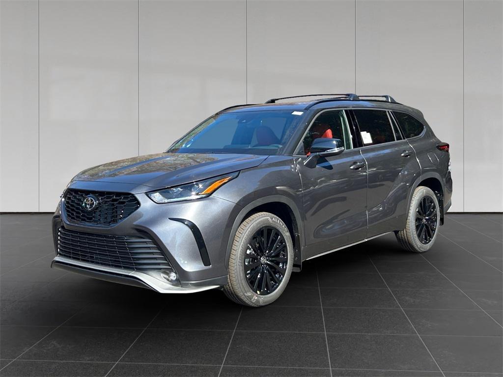 new 2025 Toyota Highlander car, priced at $51,909