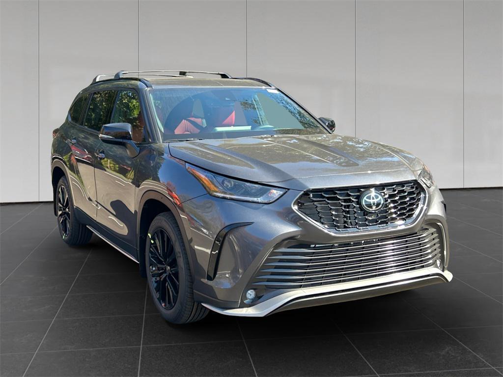 new 2025 Toyota Highlander car, priced at $51,909
