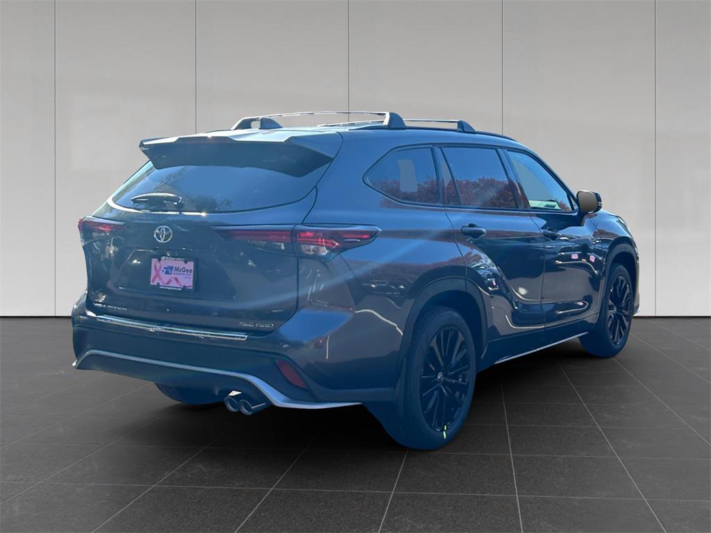 new 2025 Toyota Highlander car, priced at $51,909