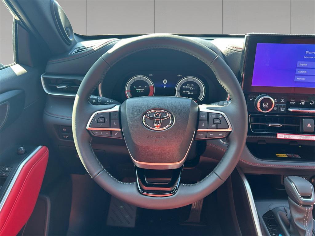 new 2025 Toyota Highlander car, priced at $51,909