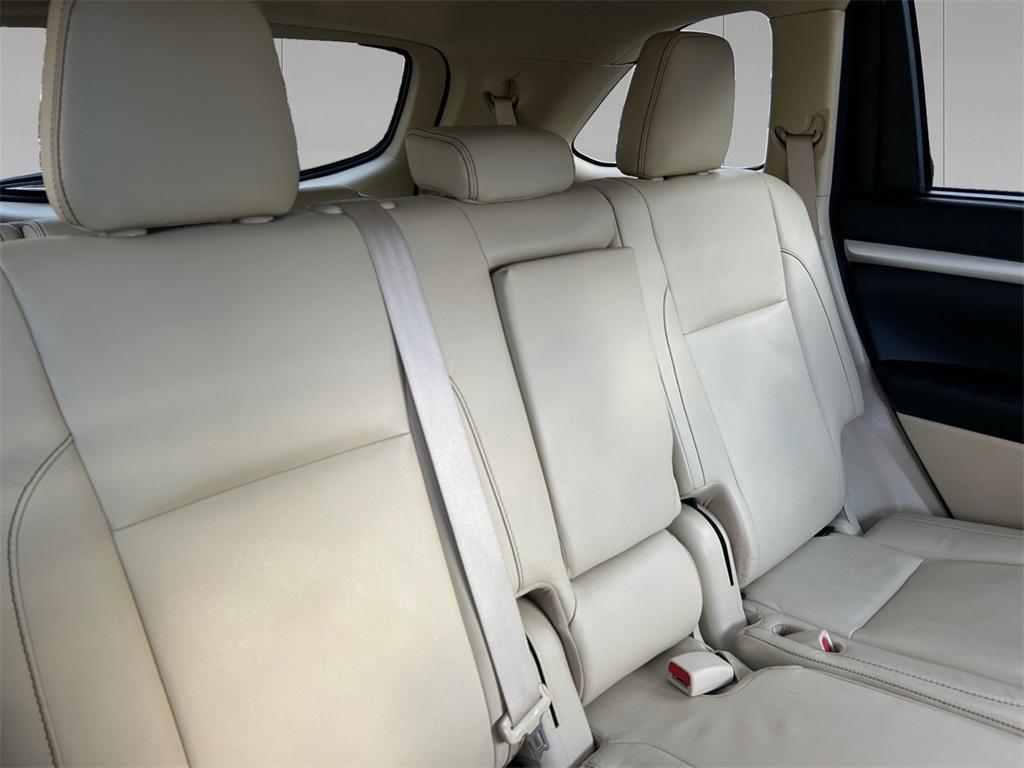 used 2018 Toyota Highlander car, priced at $23,994