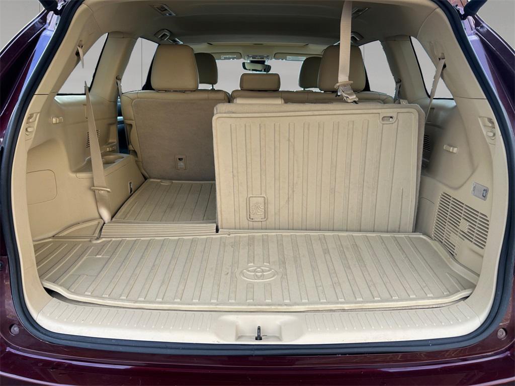 used 2018 Toyota Highlander car, priced at $23,994