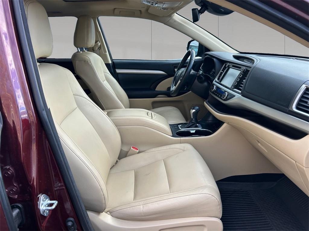 used 2018 Toyota Highlander car, priced at $23,994
