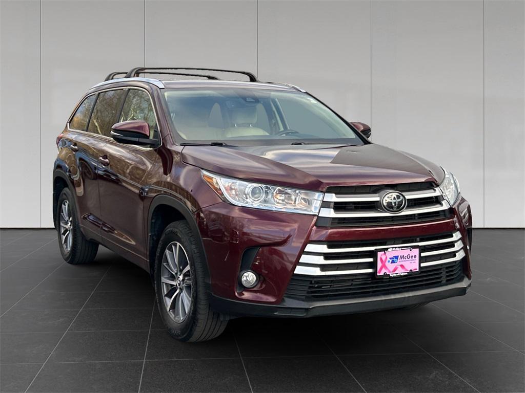 used 2018 Toyota Highlander car, priced at $23,994