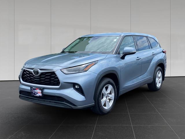 used 2021 Toyota Highlander car, priced at $31,998