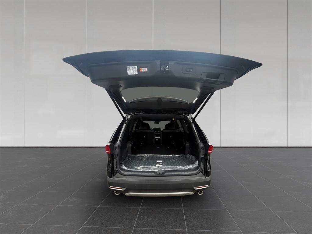 new 2026 Toyota Grand Highlander Hybrid car, priced at $61,751