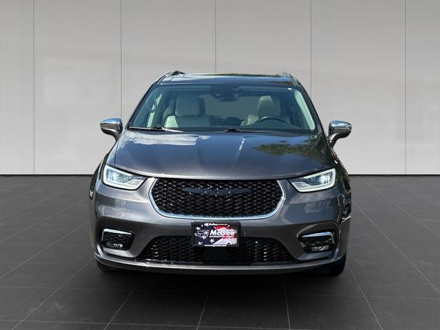 used 2021 Chrysler Pacifica Hybrid car, priced at $23,999