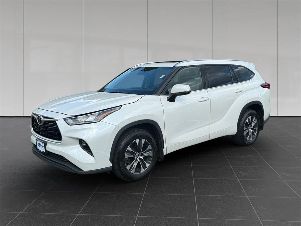used 2020 Toyota Highlander car, priced at $28,781