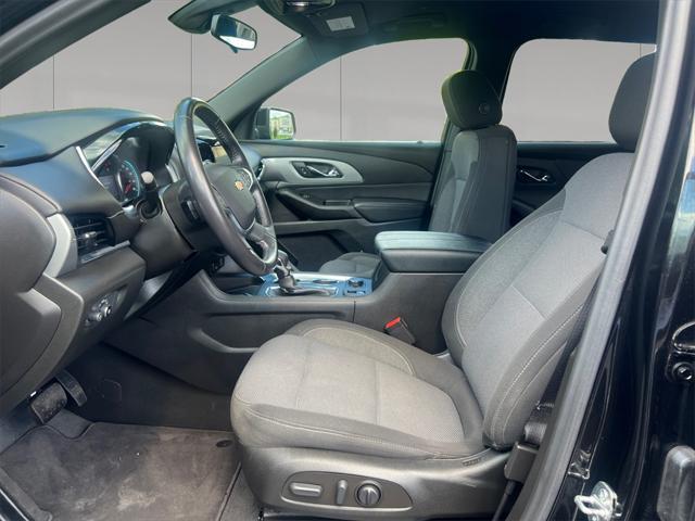 used 2022 Chevrolet Traverse car, priced at $29,398