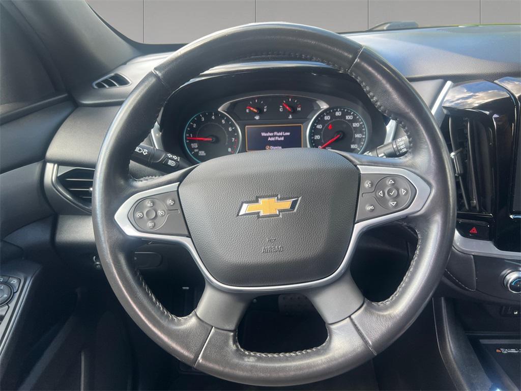 used 2022 Chevrolet Traverse car, priced at $27,598