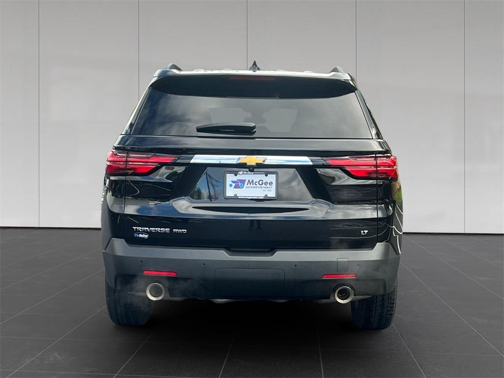 used 2022 Chevrolet Traverse car, priced at $27,598