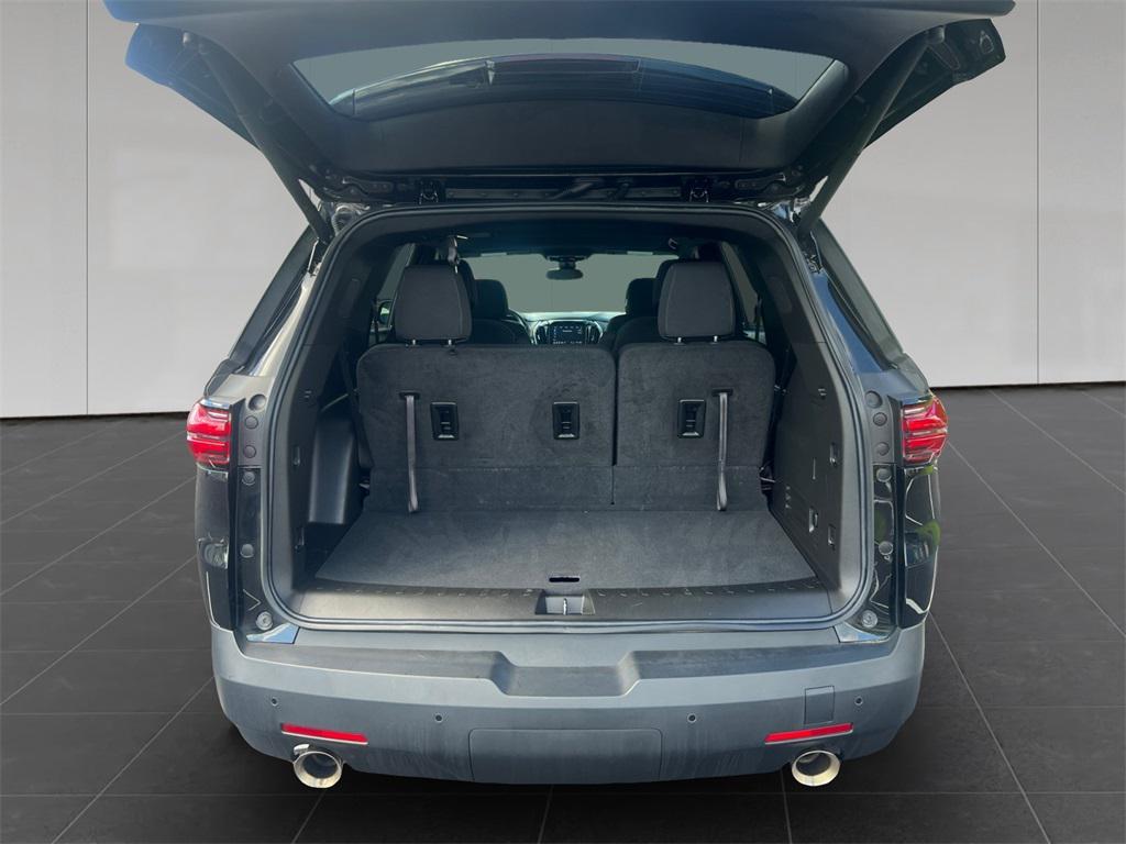 used 2022 Chevrolet Traverse car, priced at $27,598