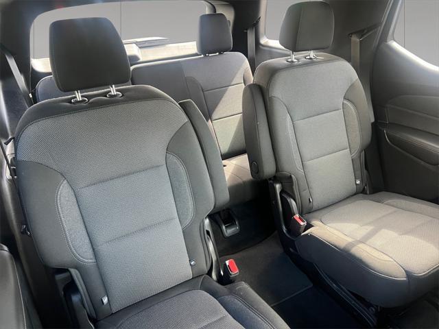 used 2022 Chevrolet Traverse car, priced at $29,398
