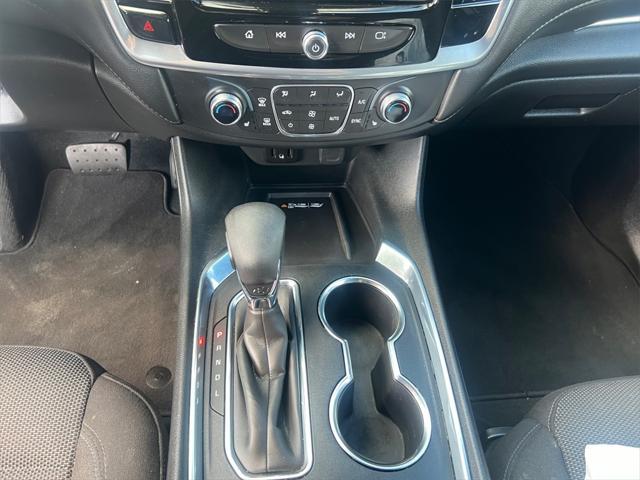 used 2022 Chevrolet Traverse car, priced at $29,398