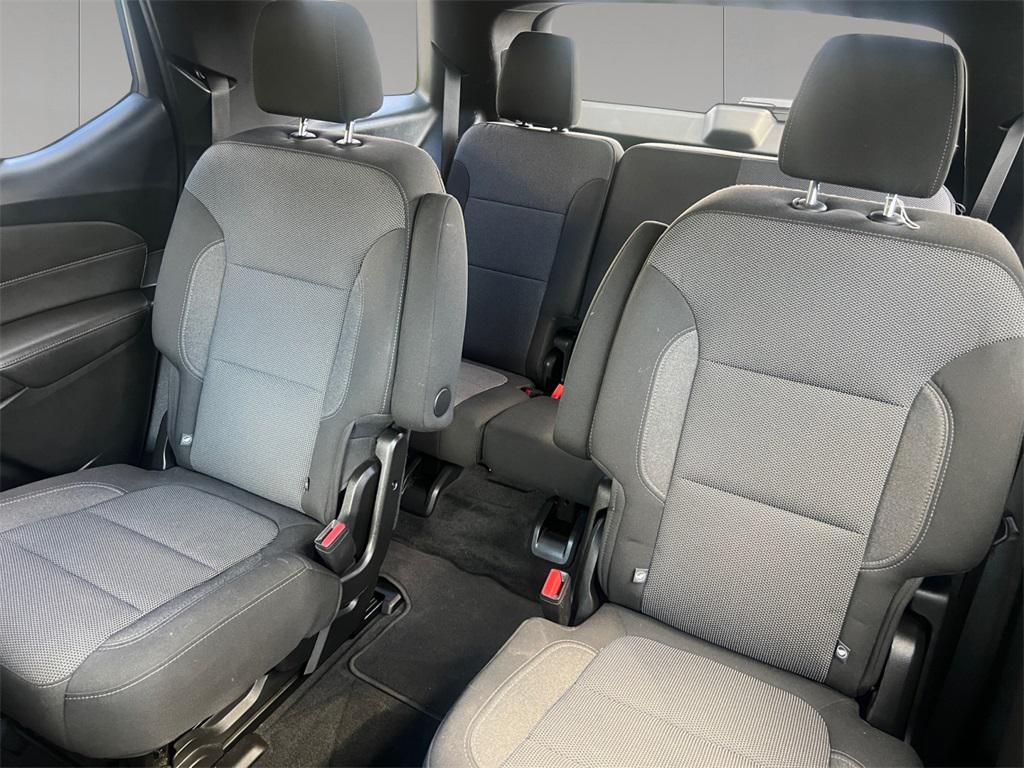 used 2022 Chevrolet Traverse car, priced at $27,598