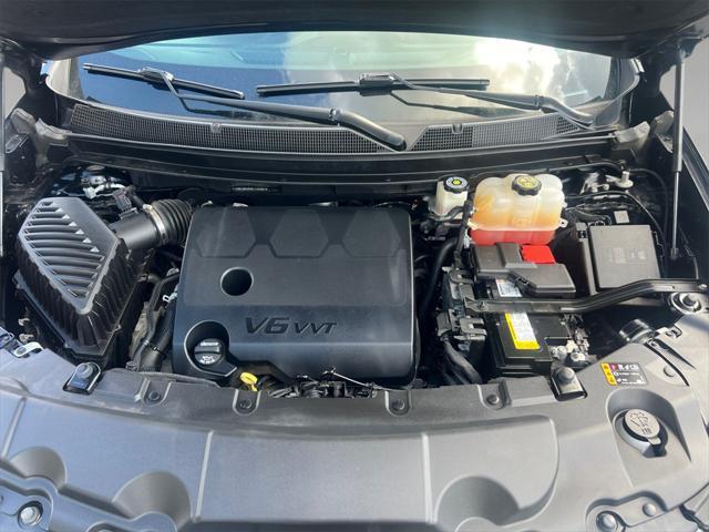 used 2022 Chevrolet Traverse car, priced at $29,398