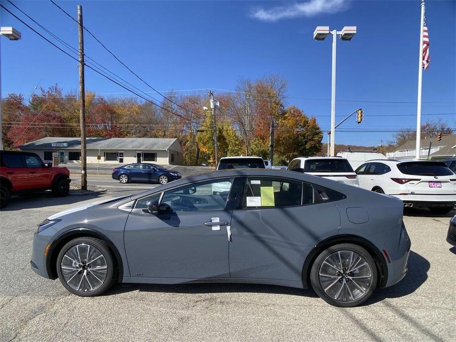 new 2024 Toyota Prius car, priced at $37,342