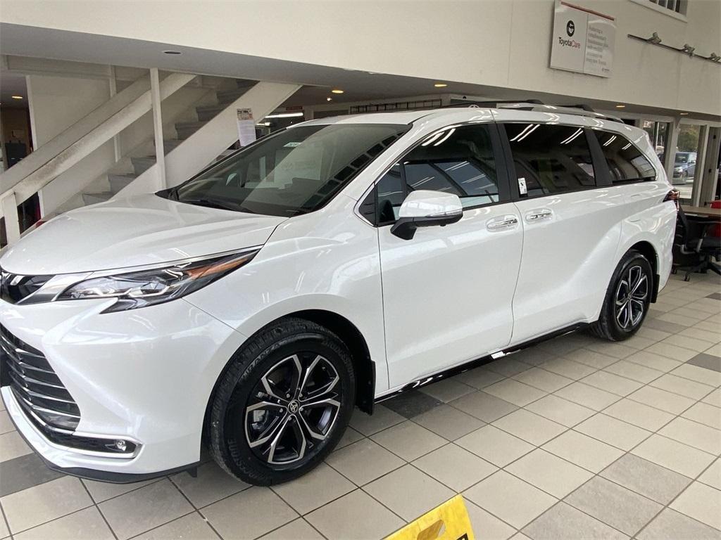 new 2025 Toyota Sienna car, priced at $60,580