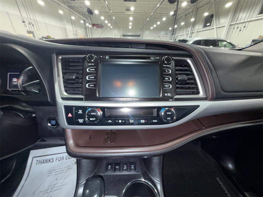 used 2018 Toyota Highlander car, priced at $22,998