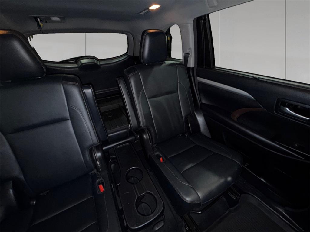 used 2018 Toyota Highlander car, priced at $22,998