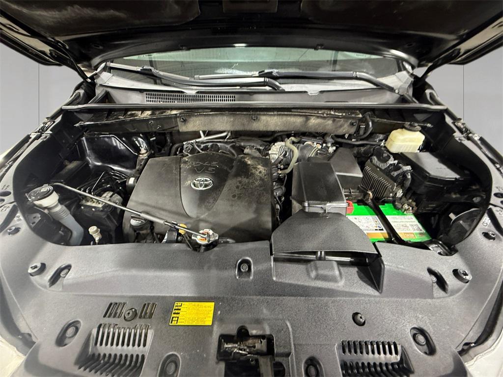 used 2018 Toyota Highlander car, priced at $22,998