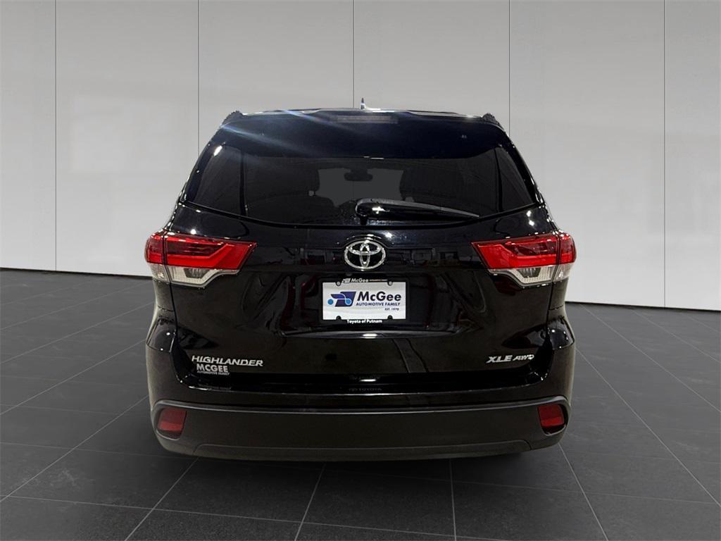 used 2018 Toyota Highlander car, priced at $22,998